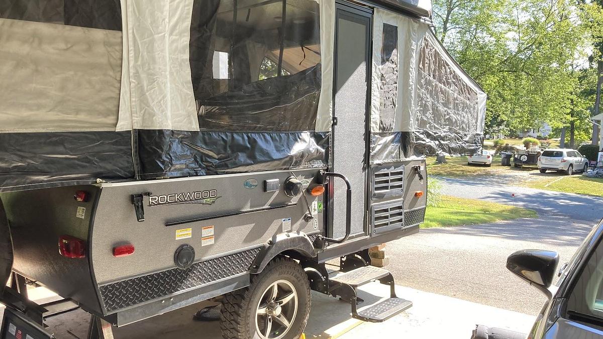 Used 2007 Pop Up Tent Camper