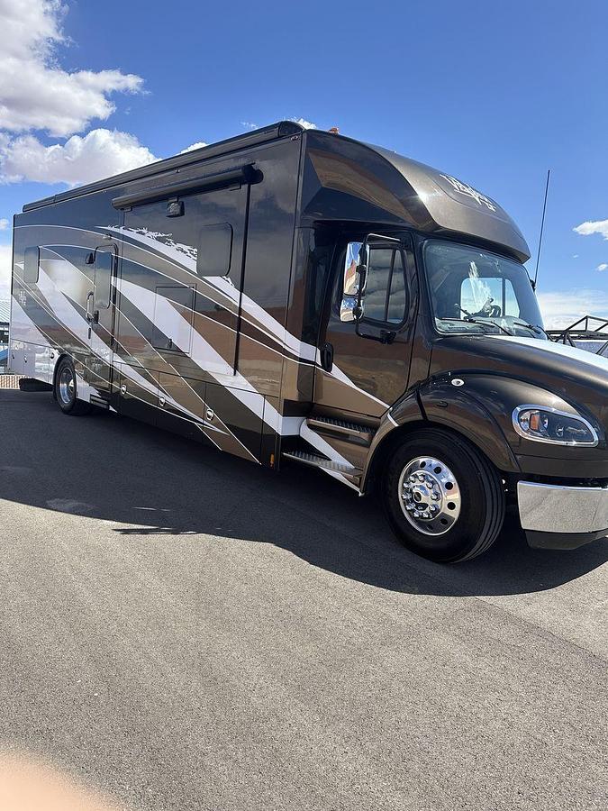 Used 2021 Renegade Verona LE 38LDG