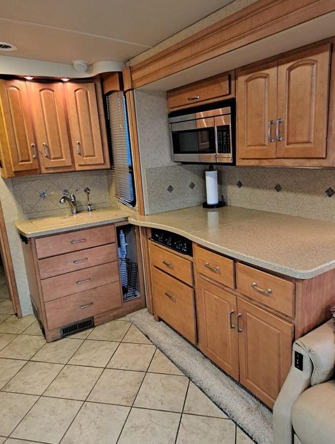 Used 2008 Winnebago Tour 40FD