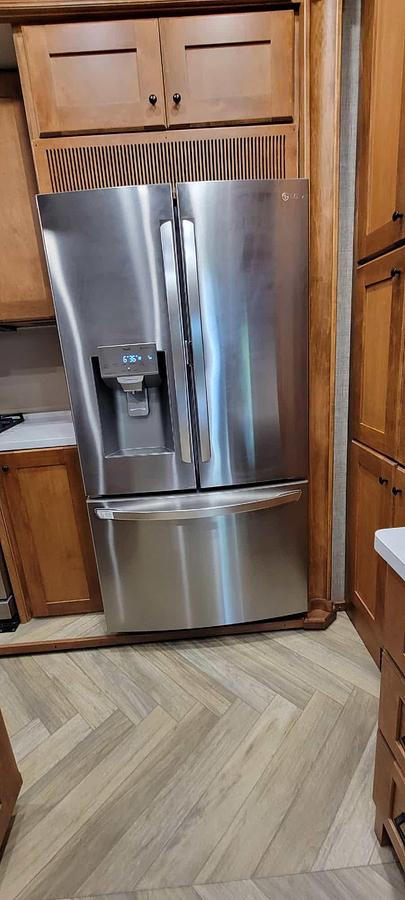 Used 2023 Vanleigh Vilano 320GK Fifth Wheel