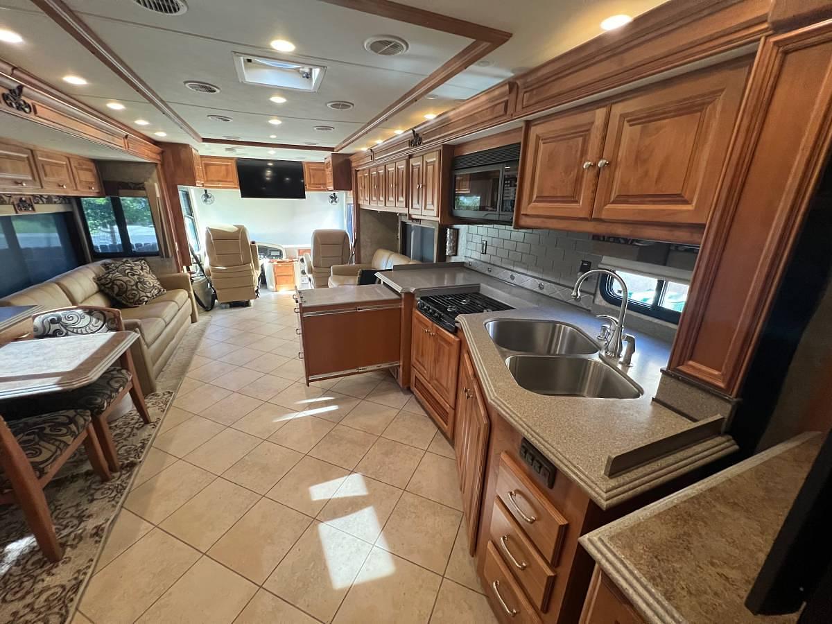 Used 2010 Tiffin Phaeton 40QTH