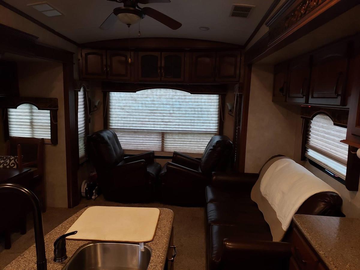 Used 2013 Keystone Montana 3725RL