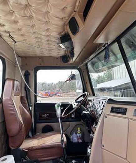 Used 2017 WESTERN STAR 4900FA