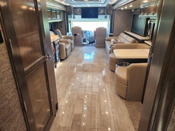 Used 2022 Tiffin Phaeton 44OH