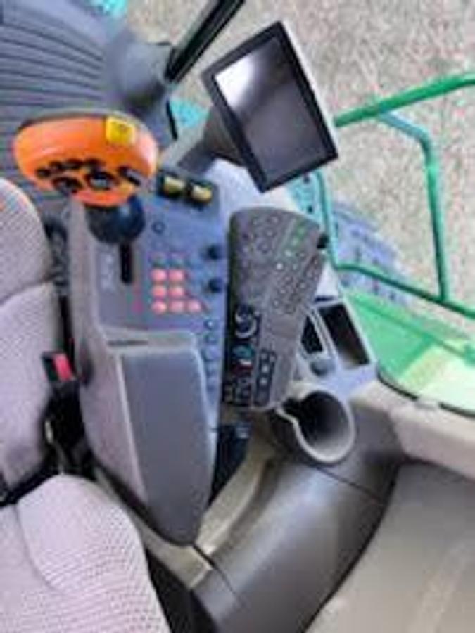 Used 2014 John Deere S670 Combine