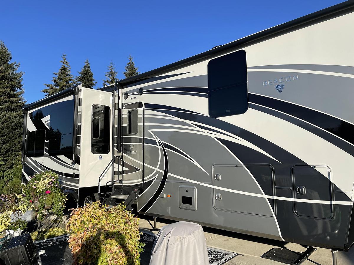 Used 2022 Vanleigh Beacon 390GBB