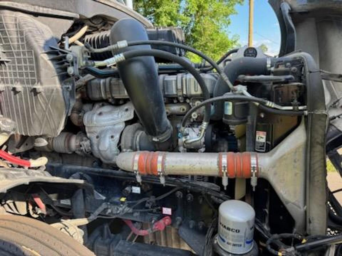 Used 2020 Freightliner Cascadia 125