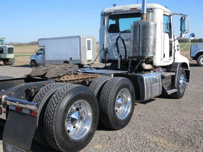 Used 2015 Mack Pinnacle CXU613