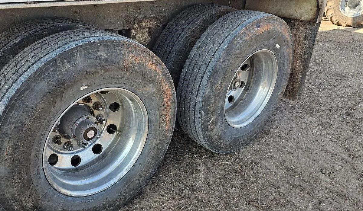 Used 2004 IMCO Idaho Live Floor