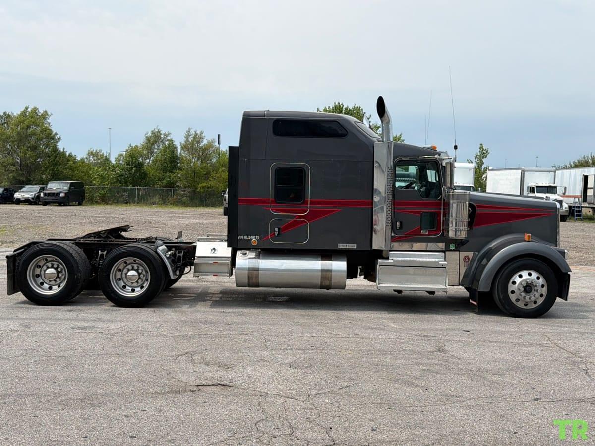Used 2019 Kenworth W900L