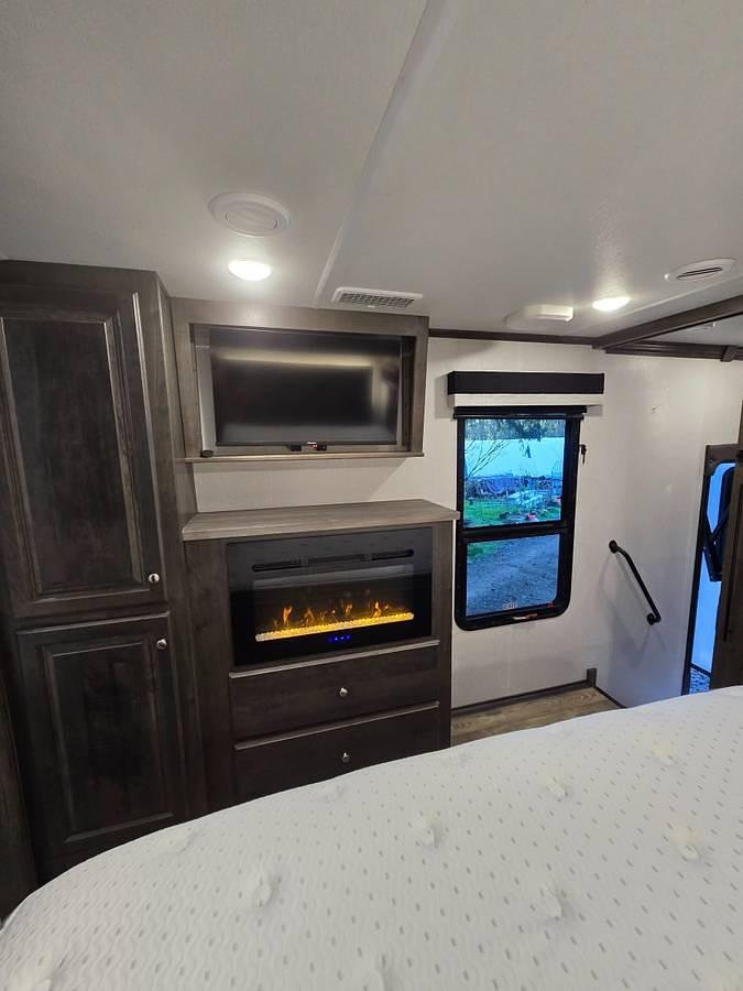 Used 2021 Forest River Cardinal Luxury 390FBX