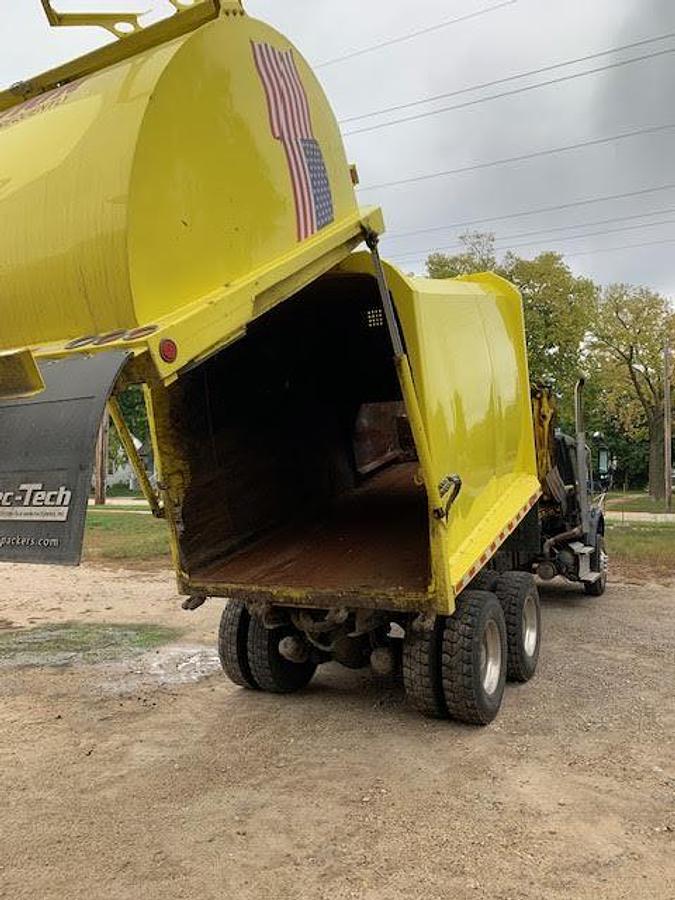 Used 2022 Freightliner M2