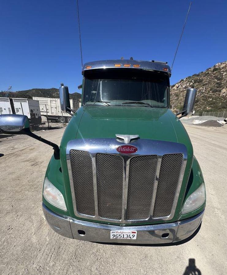 Used 2015 Peterbilt 579