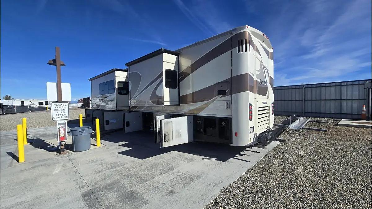 Used 2016 Winnebago Journey 40r