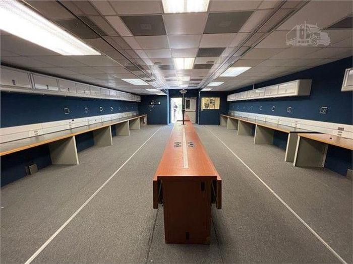 Used 2003 KENTUCKY Command Center