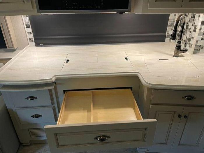 Used 2022 Newmar Dutch Star 4369