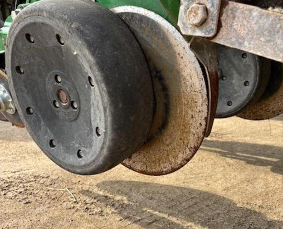 Used 2003 JOHN DEERE 1760