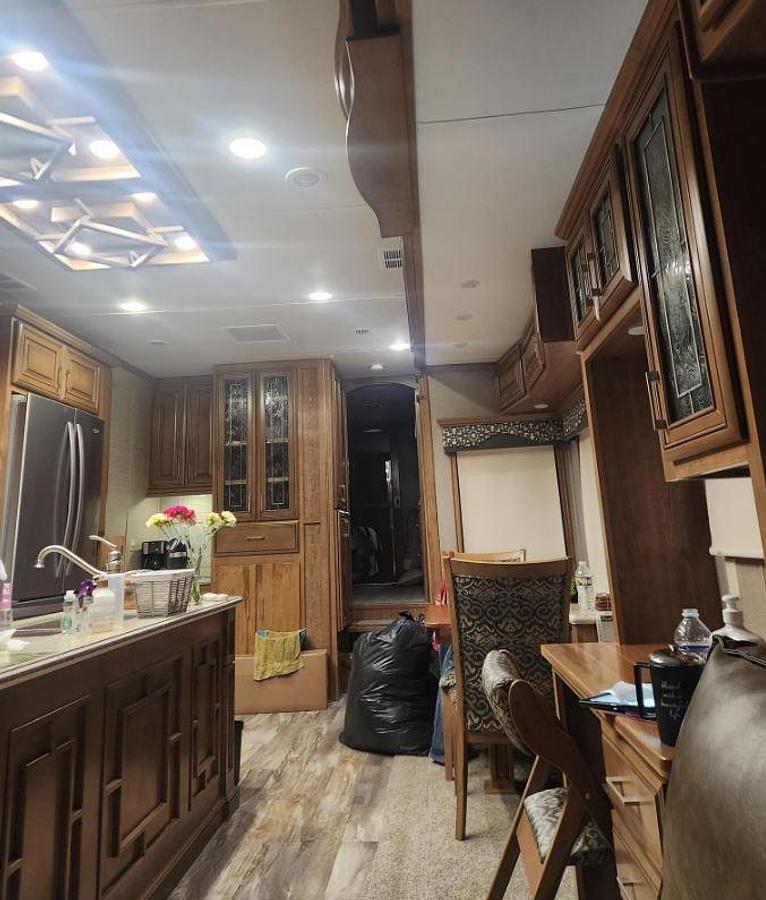 Used 2019 DRV MOBILE SUITES 44 HOUSTON Fifth Wheel