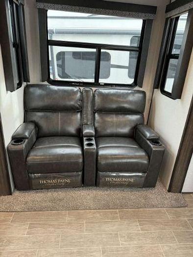 Used 2021 Keystone Avalanche 37EGK