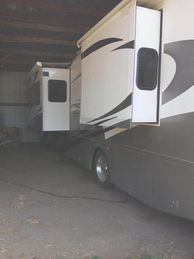 Used 2006 Four Winds Presidio