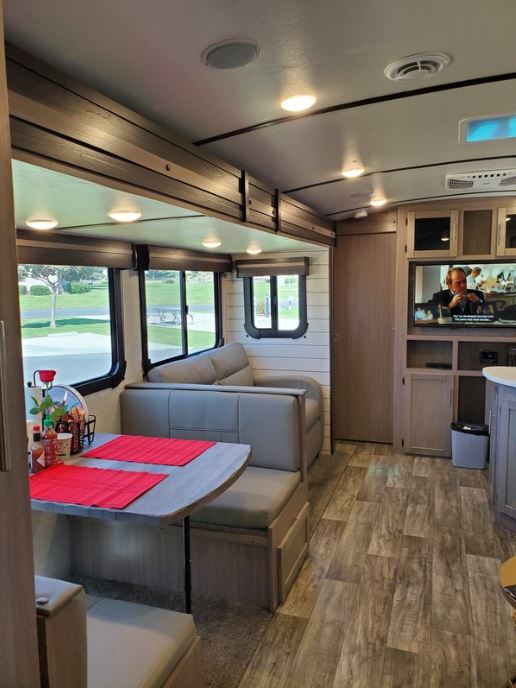 Used 2021 CrossRoads Sunset Trail 289QB