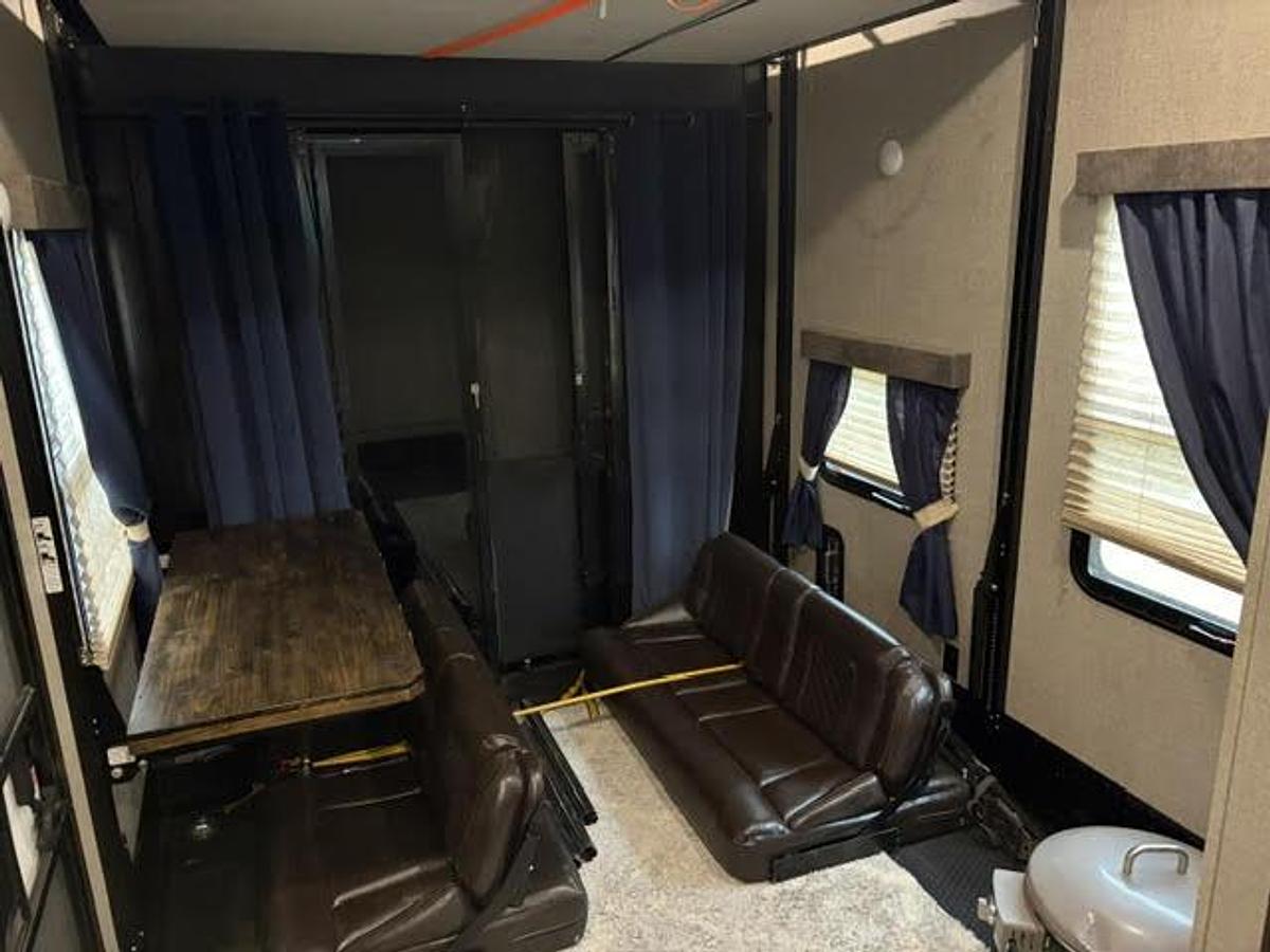 Used 2020 Grand Design Momentum 349m
