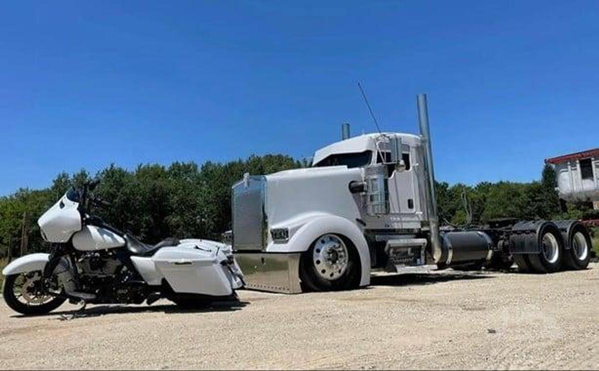 Used 2003 Kenworth W900L