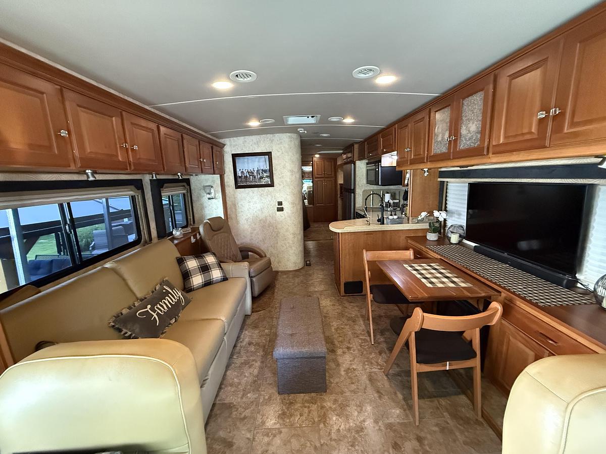 Used 2009 Winnebago Journey 34Y Class A Motorhome