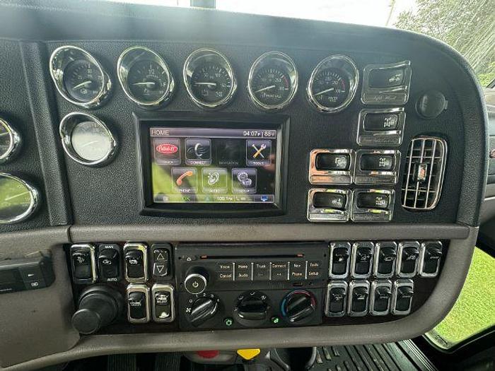 Used 2015 Peterbilt 367