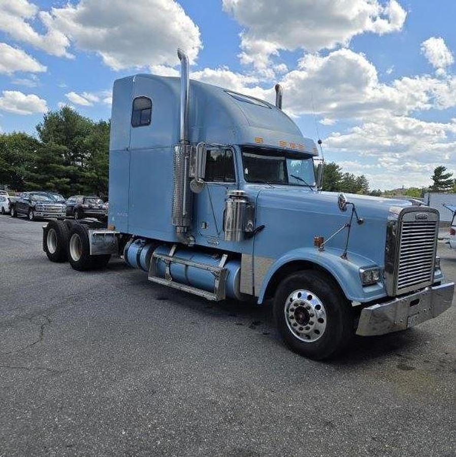 Used 1998 FREIGHTLINER FLD132 CLASSIC XL