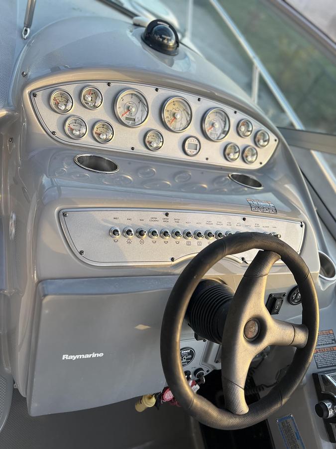 Used 2004 Maxum 3100 SE with Trailer