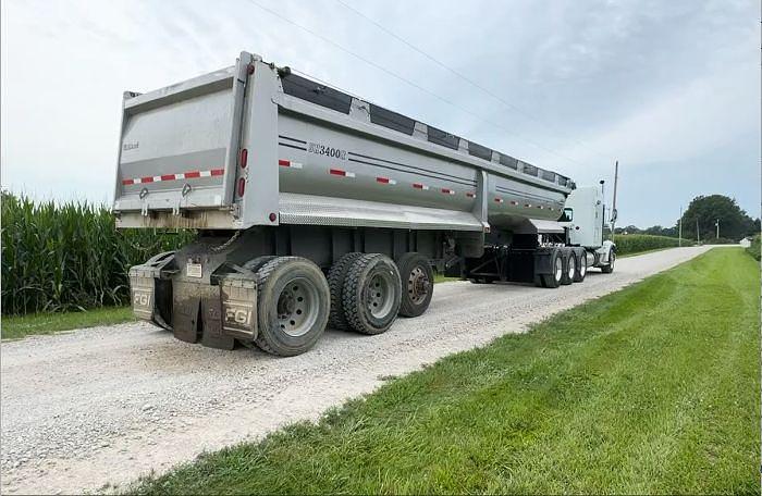 Used 2015 Peterbilt 367