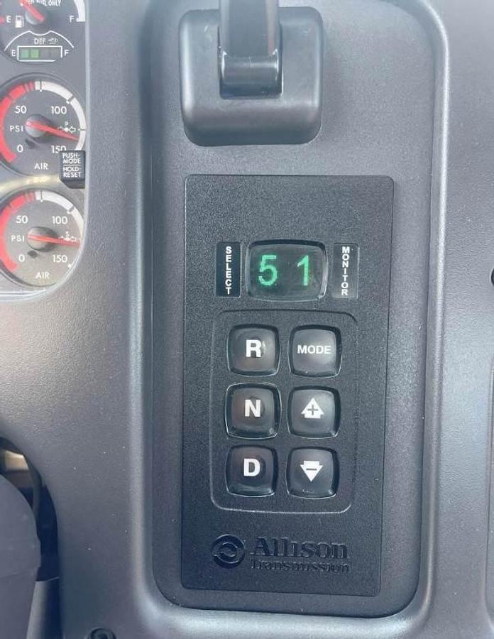 Used 2015 Freightliner M2 106 4x4 Boom