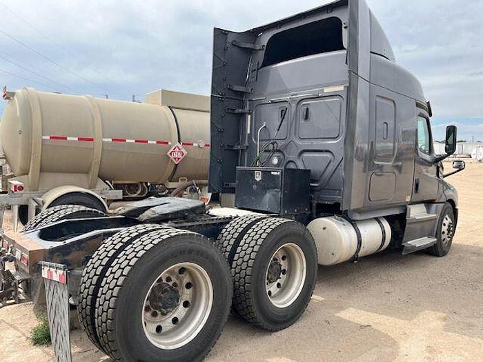 Used 2019 Freightliner Cascadia