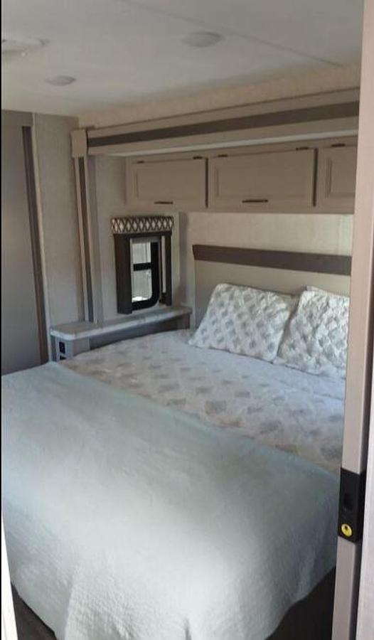 Used 2024 Thor Motor Coach Hurricane 35M Class A Motorhome