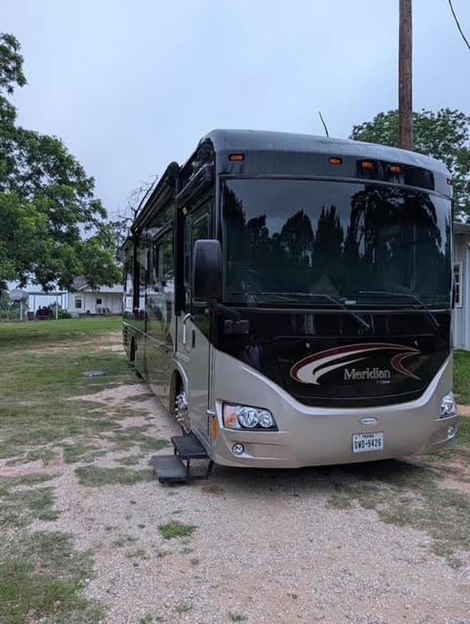 Used 2010 Itasca Meridian V Class 34Y
