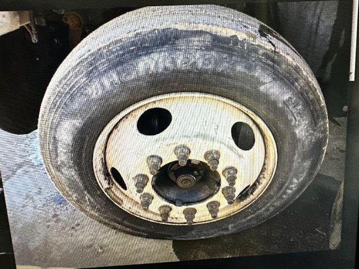 Used 2002 Chevrolet 6500