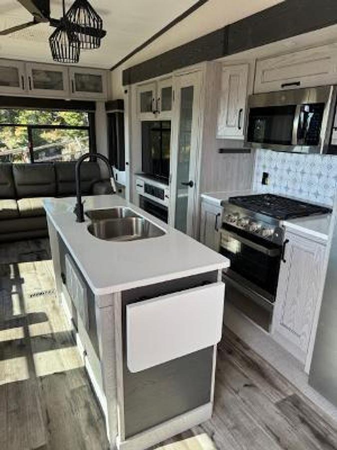 Used 2023 Keystone Montana High Country 331RL