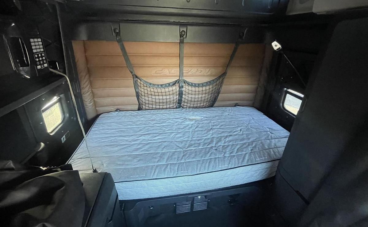 Used 2019 FREIGHTLINER CASCADIA 126