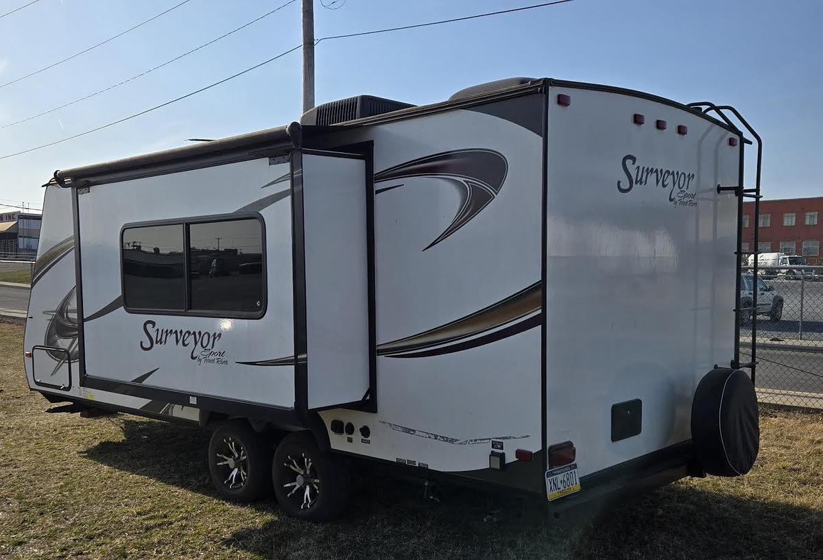 Used 2013 Forest River Surveyor SP-220 Travel Trailer