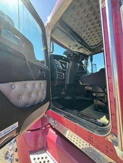 Used 2013 KENWORTH T660