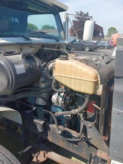 Used 2000 International 4700 Low Pro