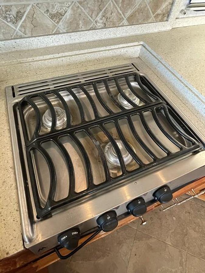 Used 2007 Monaco Camelot 42PDQ Class A Motorhome