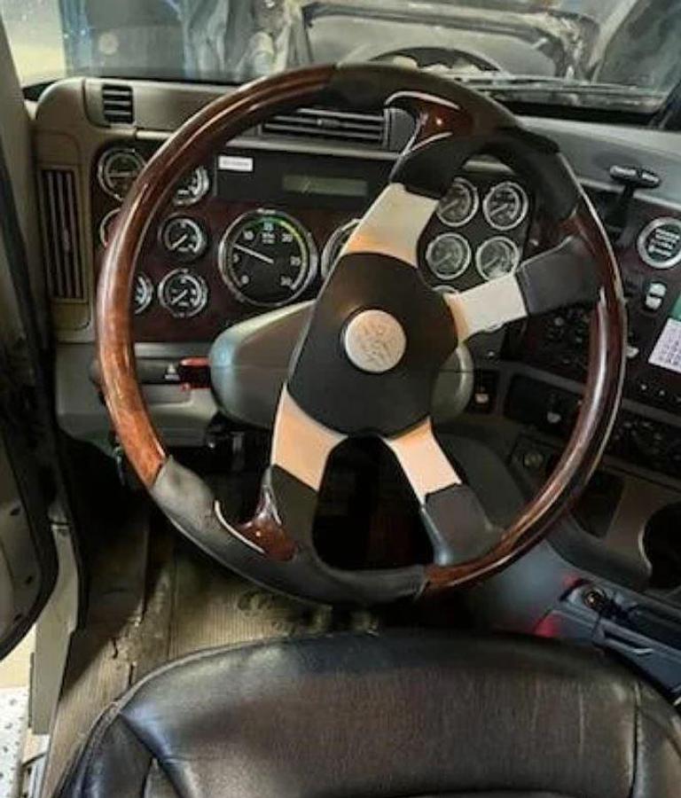 Used 2006 Freightliner Coronado