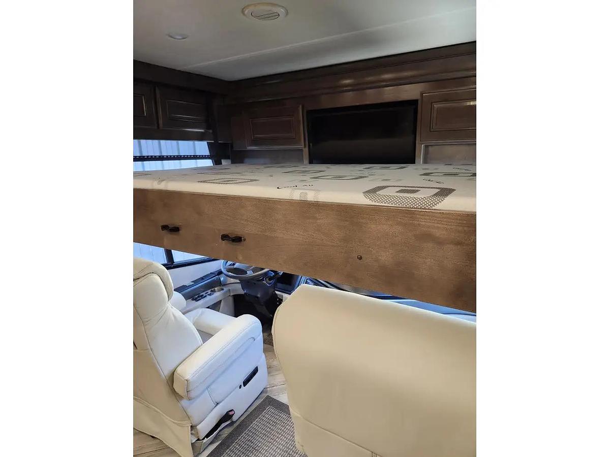 Used 2022 Fleetwood Discovery Lxe 44s