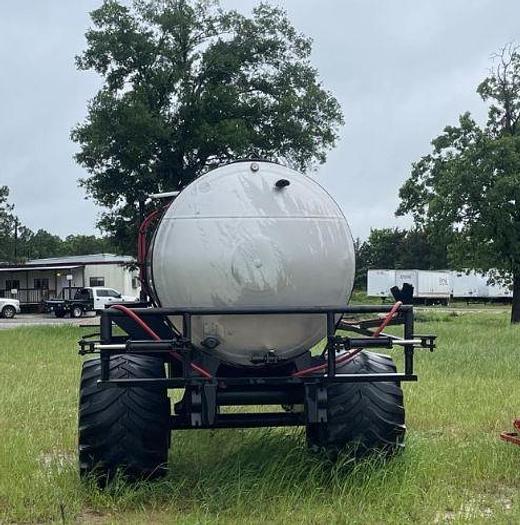 Used Custom 1,800gal Sprayer