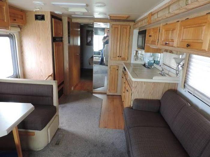 Used 2002 Monaco La Palma 30PBD