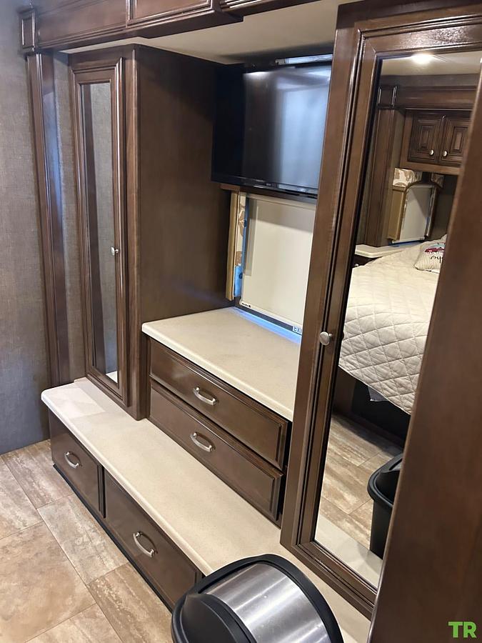 Used 2017 Thor Palazzo Diesel Pusher