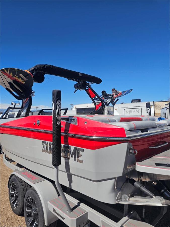Used 2024 Supreme S220 Pontoon Boat