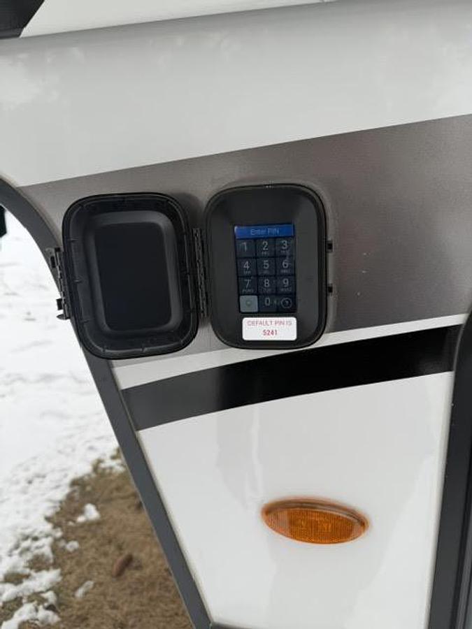 Used 2025 Keystone Montana 3915TB